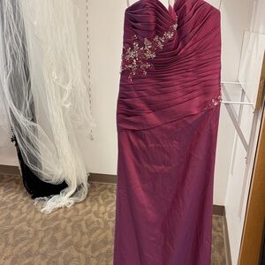 Elegant Strapless Dress in Deep Pink